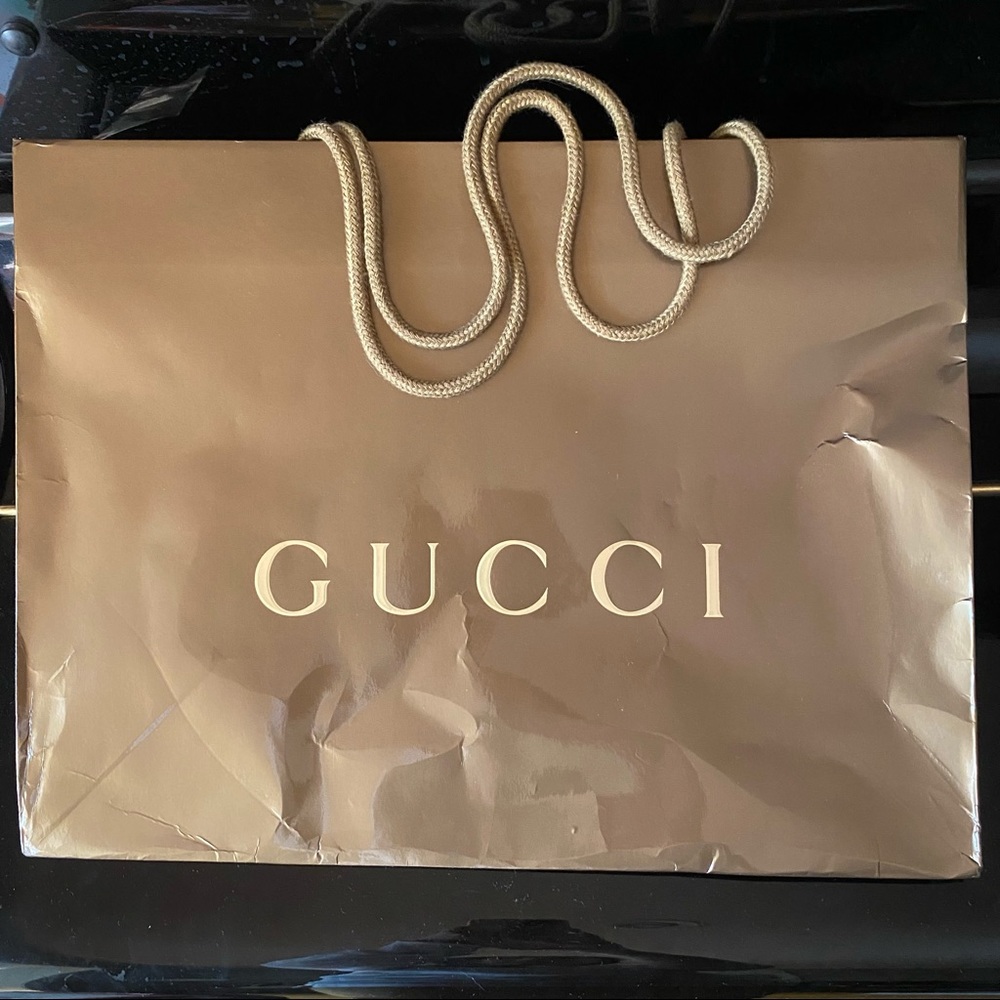 Gucci shopping bag
